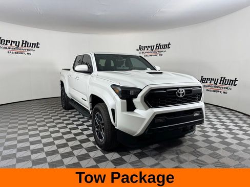 Used 2024 Toyota Tacoma TRD Sport image 6