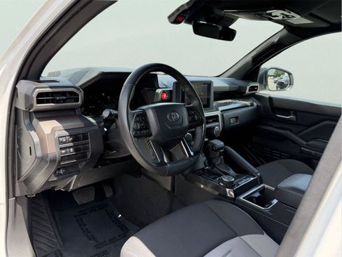 Used 2024 Toyota Tacoma TRD Off-Road AWD/4WD image 16