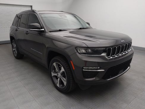 Used 2022 Jeep Grand Cherokee Limited 4xe w/ Luxury Tech Group II AWD/4WD image 13