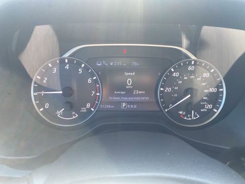 Used 2021 Nissan Titan SV w/ Accessory Utility Package image 13