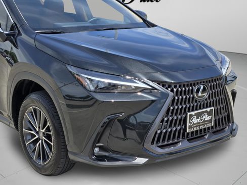 Used 2024 Lexus NX 350h AWD image 32