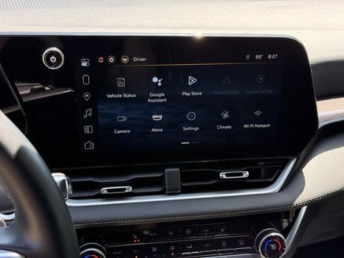 Used 2025 Chevrolet Equinox LT w/ Convenience Package II image 17