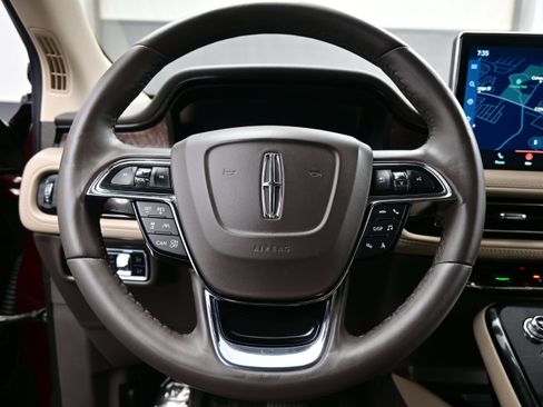 Used 2023 Lincoln Nautilus Reserve w/ Equipment Group 202A AWD/4WD image 23