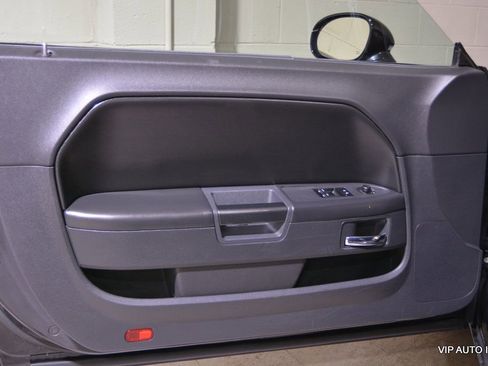 Used 2009 Dodge Challenger R/T image 7