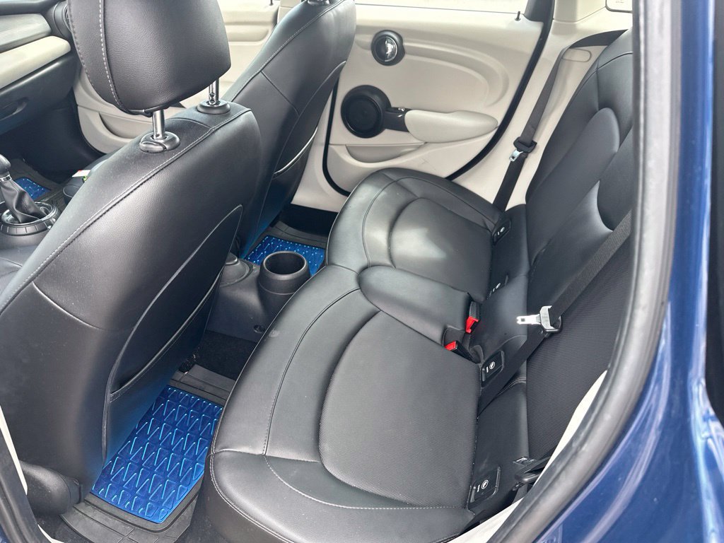 Used 2016 MINI Cooper 4-Door Hardtop FWD image 13
