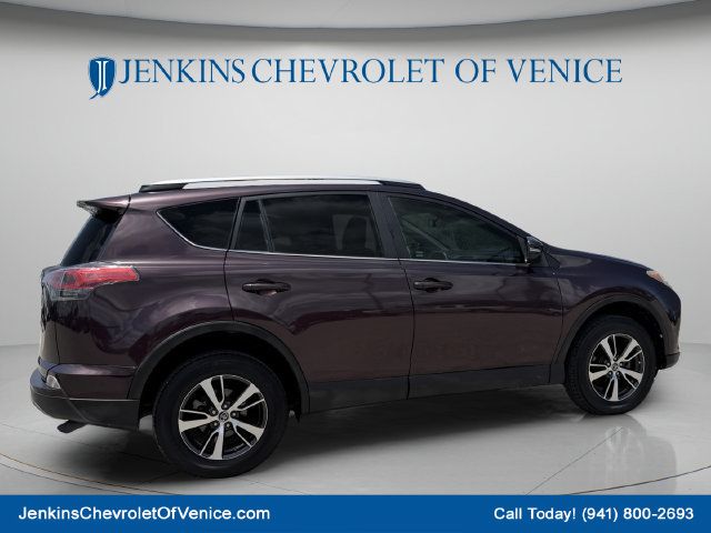 Used 2018 Toyota RAV4 XLE FWD image 4