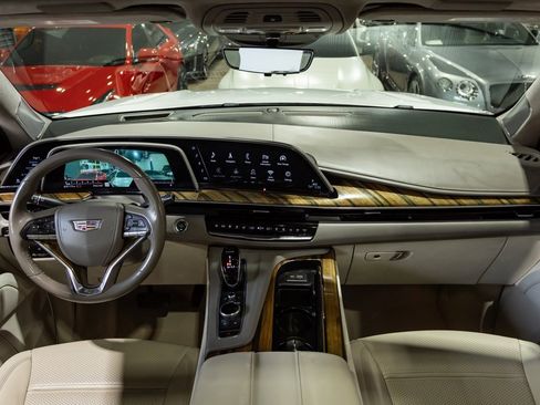 Used 2021 Cadillac Escalade Sport Platinum w/ LPO, ONYX Package image 45