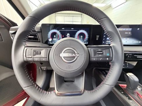 Used 2025 Nissan Kicks SR AWD/4WD image 42