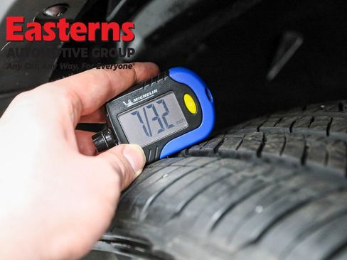 Used 2024 Nissan Pathfinder S image 28