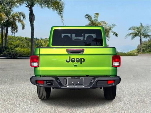 New 2026 Jeep Gladiator Sport image 5
