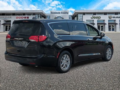New 2026 Chrysler Voyager LX image 8