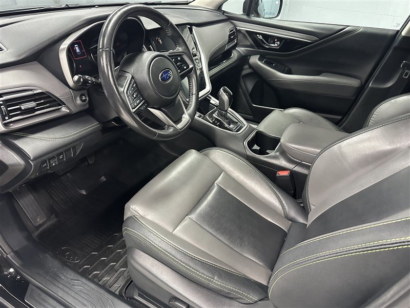 Used 2023 Subaru Outback Onyx Edition AWD/4WD image 2