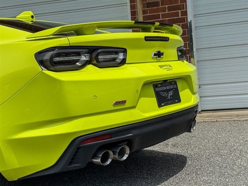 Used 2021 Chevrolet Camaro SS RWD image 26