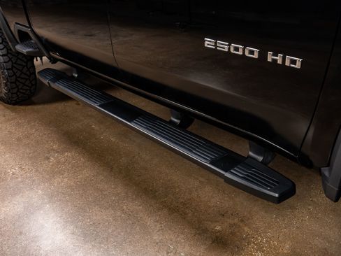 Used 2025 Chevrolet Silverado 2500 ZR2 image 13