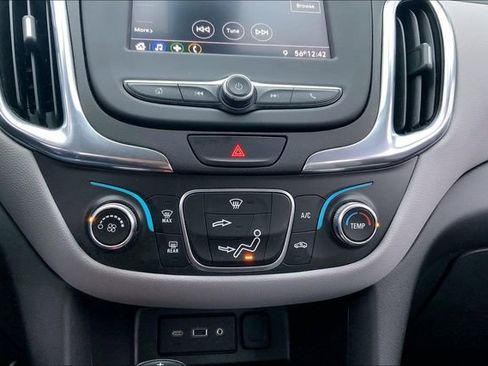 Used 2020 Chevrolet Equinox LS w/ LS Convenience Package image 32