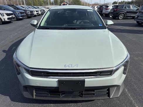 New 2026 Kia K4 LXS image 2