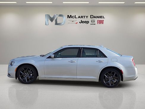 Used 2023 Chrysler 300 S image 3