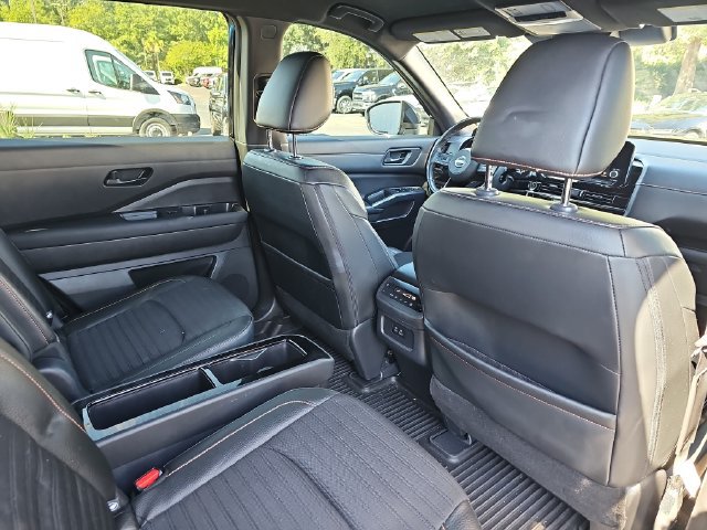 Used 2023 Nissan Pathfinder Rock Creek AWD/4WD image 11