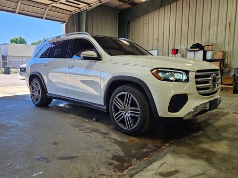 Used 2024 Mercedes-Benz GLS 450 4MATIC image 8