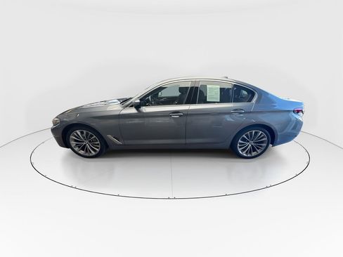 Used 2021 BMW 530i xDrive w/ Premium Package image 5
