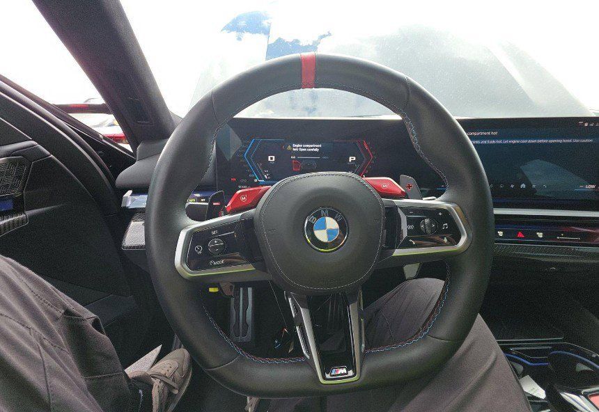 Used 2025 BMW M5 w/ Carbon Package AWD/4WD image 3
