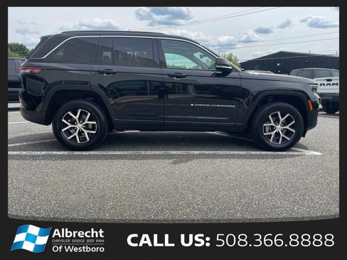 New 2025 Jeep Grand Cherokee Limited AWD/4WD image 6