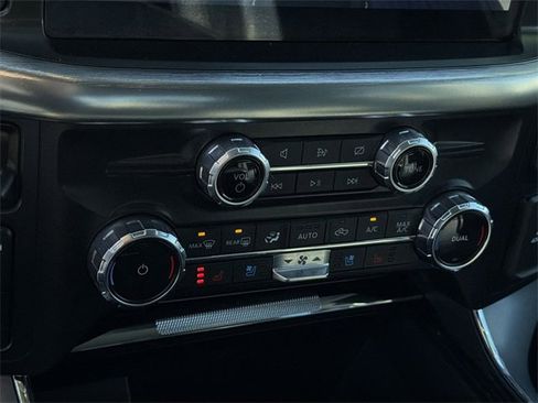 Used 2022 Ford F150 Lariat image 15