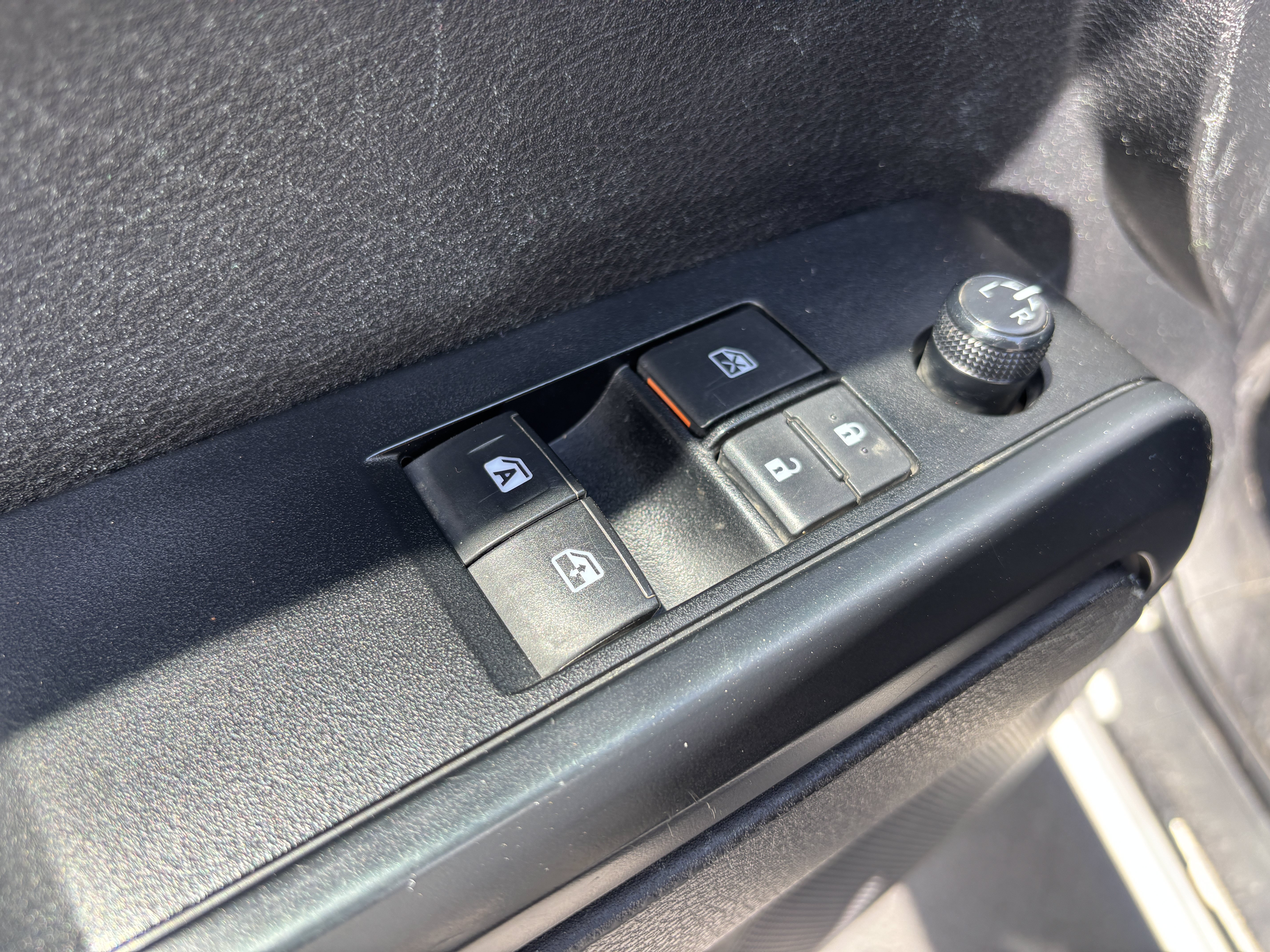 Used 2022 Toyota Tacoma SR AWD/4WD image 11