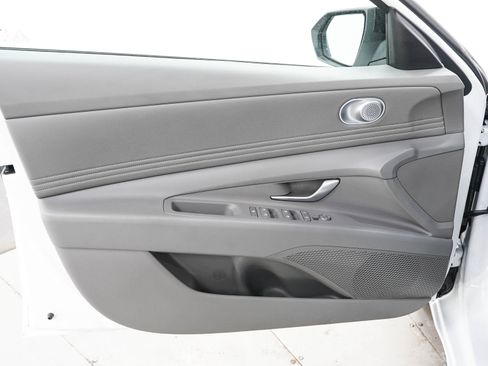 Used 2026 Hyundai Elantra SEL Sport Premium FWD image 19