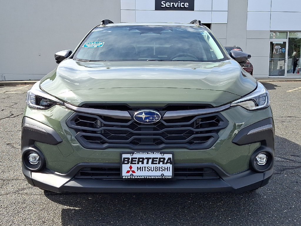 Used 2024 Subaru Crosstrek 2.5i Limited AWD/4WD image 2