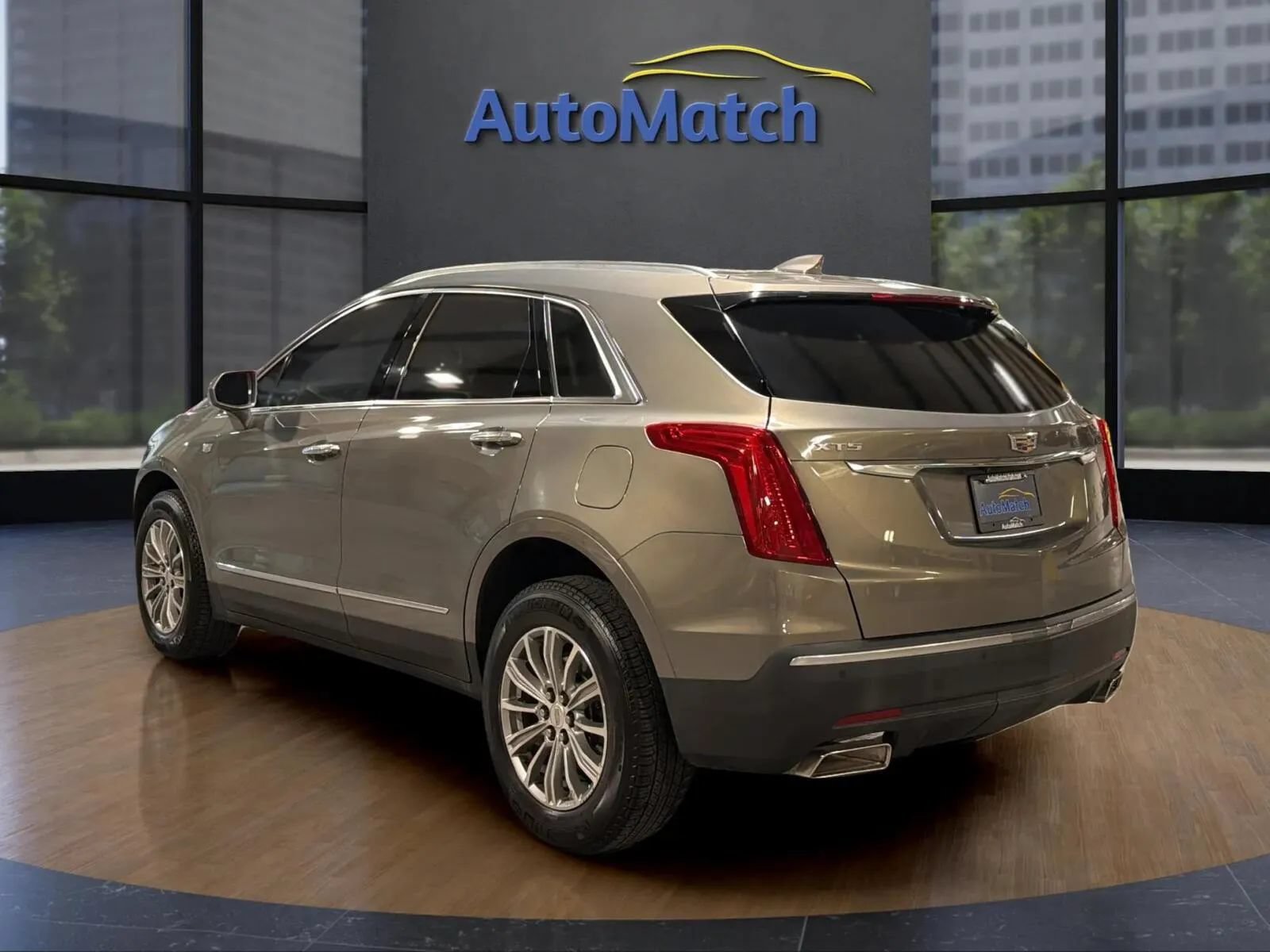 Used 2018 Cadillac XT5 Luxury FWD image 8
