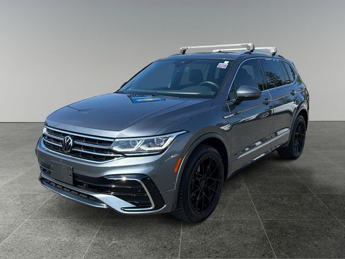 Used 2022 Volkswagen Tiguan SEL R-Line image 3