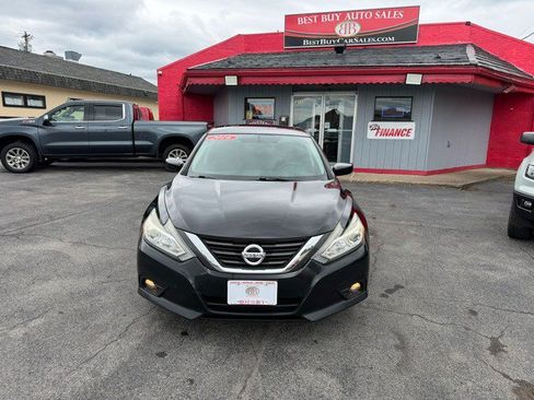 Used 2016 Nissan Altima 2.5 SV FWD image 2