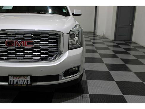 Used 2018 GMC Yukon XL Denali w/ Denali Ultimate Package image 8