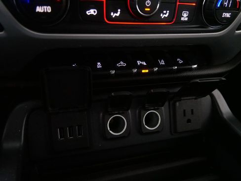 Used 2014 GMC Sierra 1500 SLT w/ SLT Crew Cab Value Package image 25