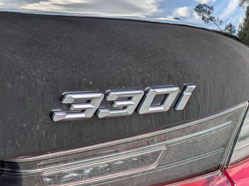 Used 2023 BMW 330i Sedan w/ Premium Package image 13