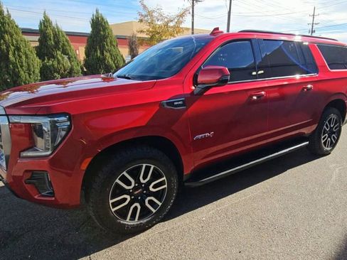 Used 2021 GMC Yukon XL AT4 w/ LPO, Illumination Package image 4