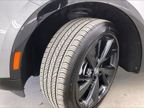 Certified 2025 Buick Envision Sport Touring image 33