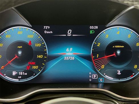 Used 2021 Mercedes-Benz GLC 300 4MATIC image 12