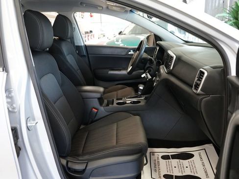Used 2020 Kia Sportage LX FWD image 38