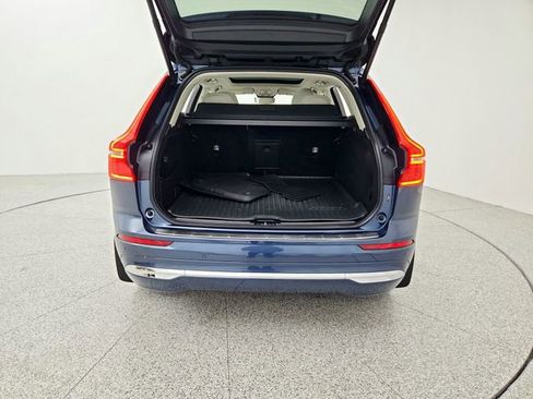 Certified 2023 Volvo XC60 B6 Ultimate w/ Protection Package Premier image 15