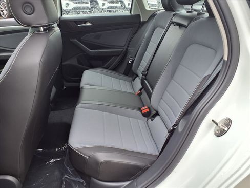 New 2026 Volkswagen Jetta SE image 7