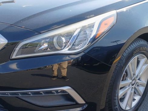 Used 2015 Hyundai Sonata SE w/ Option Group 09 image 18