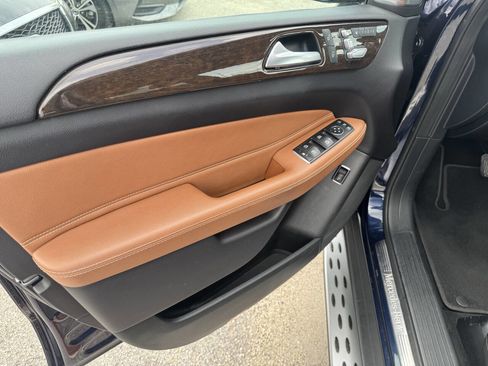 Used 2017 Mercedes-Benz GLS 450 4MATIC image 10