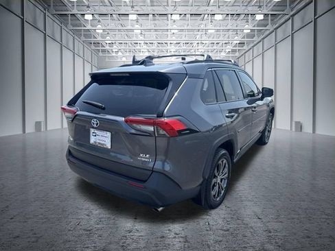 Used 2023 Toyota RAV4 XLE Premium AWD/4WD image 5