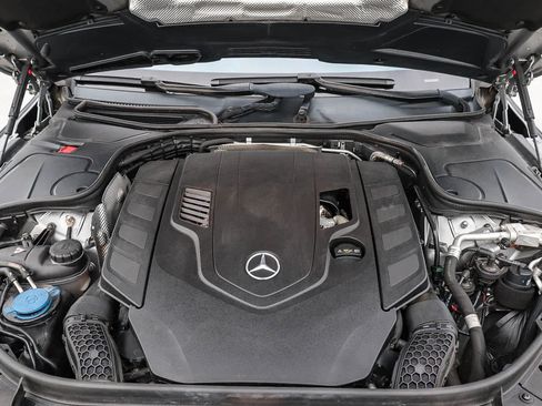 Used 2018 Mercedes-Benz S 560 Sedan image 38