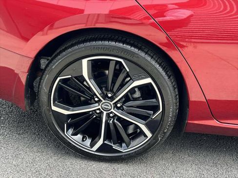 Used 2023 Nissan Altima 2.5 SR w/ SR Premium Package FWD image 8
