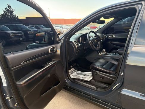 Used 2017 Jeep Grand Cherokee Trailhawk w/ Trailhawk Luxury Group image 10