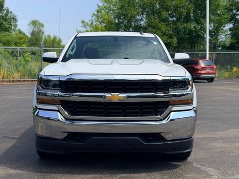 Used 2019 Chevrolet Silverado 1500 LT AWD/4WD image 3