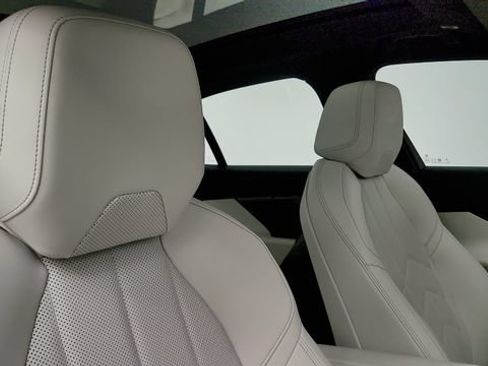 Used 2025 BMW i5 eDrive40i RWD image 38